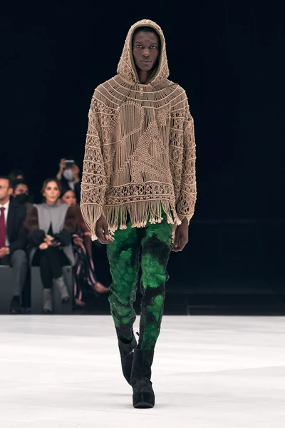 Look 39